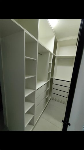 POLFIX PLANEJADOS on Instagram: "Closet Planejado totalmente personalizado 😍😍😍 #moveisplanejados #tangaradaserra #design #closet #reforma"