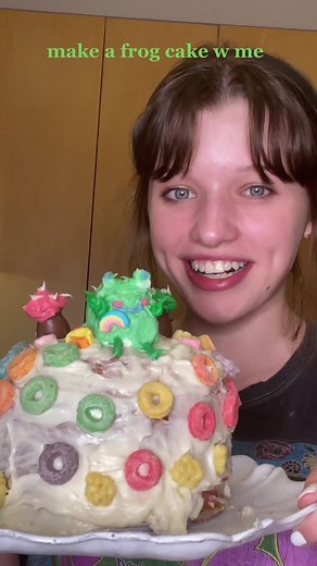 How to Make a Frog Cake with Frog Eating Cake Tutorial