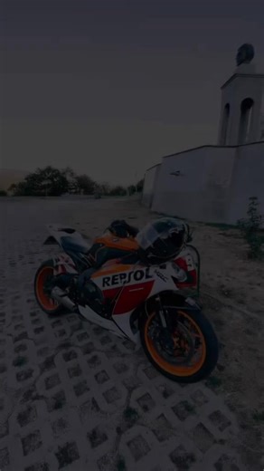 Honda Cbr Repsol 1000RR, Бензинов, Ръчна. Повече научете в първия коментар: 👇 | mobile.bg