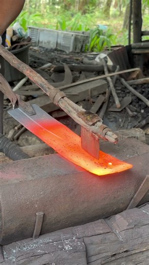 .Traditional Process of Splitting Leaf Spring Steel
