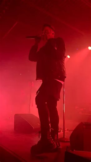 Yessss 🙌 #blueoctober 📸 @kristicleary5 | Blue October Fan