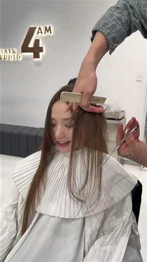 The ultimate volume boost! 💇‍♀️ Butterfly cut transformation