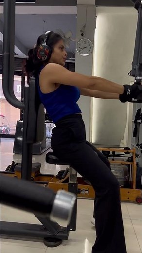 butterfly exercise with suzzyfitness #gymworkout “