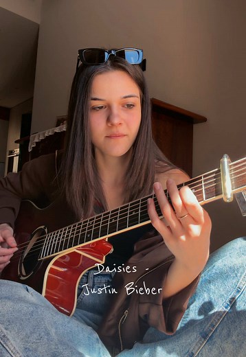 Justin Bieber's Daisies Fingerstyle Guitar Cover
