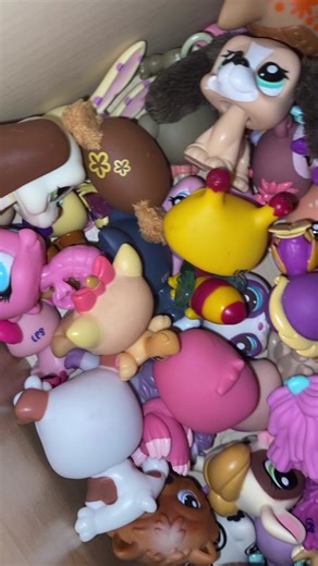 Lost LPS Wolves | LPS Collection Story