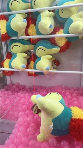 Winning a #cyndaquil on a #clawmachine at #round1