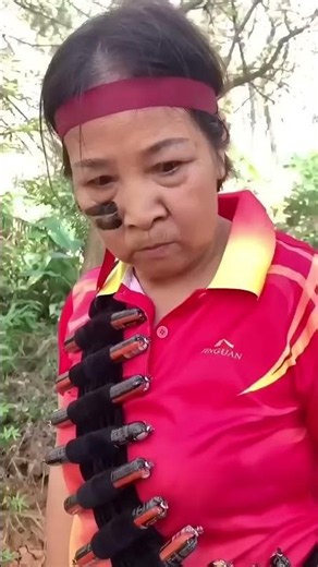 Chú Chó Tìm Kiếm Của Mẹ Quỷ Thật Sự Dễ Thương!
