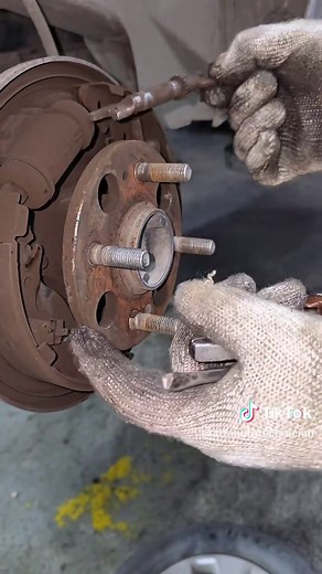 Adjusting Rear Wheel Brake Shoes on Your Car