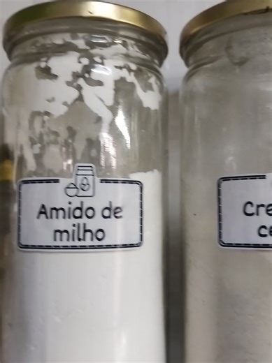 🌿✨ Organização que também é charme! Essas etiquetas personalizadas para temperos são o detalhe que transforma sua cozinha: tudo no lugar, fácil de encontrar e ainda mais bonito. 💛 Orégano, sal, louro e muitos outros, cada potinho identificado com estilo e praticidade para deixar sua rotina mais leve. 🦊 👉 Imagina abrir o armário e encontrar tudo assim, organizado e lindo? #NukaPersonalizados #FeitoEspecialmentePraVocê #CozinhaOrganizada #EtiquetasPersonalizadas #detalhesqueencantam