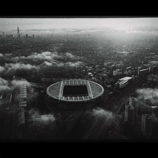 RT @Arsenal: Standing on the brink of history.