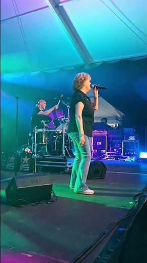 #muziek Mee feesten met Orkest Butterfly. Het trio stopt in oktober. #party #shorts