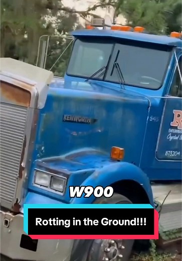 Exploring the 1984 Kenworth W900 Truck