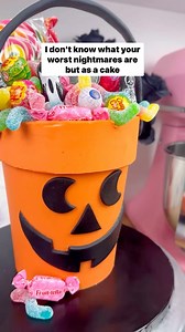 22K views · 346 reactions | Hey Frosties! We want to hear YOUR Nightmare Cake Stories! With Halloween coming up, it just feels right.  Tell us in the comments or send us a DM of your biggest Cake Nightmare! Allie Pinkalicious Cakes made this epic Trick or Treat Bucket Cake using our 4 & 5-inch Flexi Frost Plates! www.frostform.com | Frost Form | Facebook
