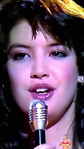 Phoebe Cates (UHD)