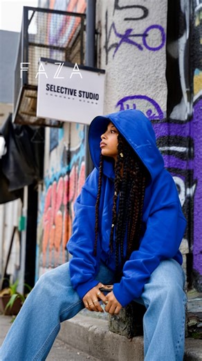 Faza on Instagram‎: "⁨ ⁨ أماني @amenikacem تحكيلنا على @selectivestudio.cs Selective Studio إلي متميز ببرشة حاجات منها All For Sale و إلي يعاون المبدعين بش يلقاو بلاصة وين يوريو ابداعهم و اخترت حمام الأنف بش يكون فيه store⁩⁩"‎