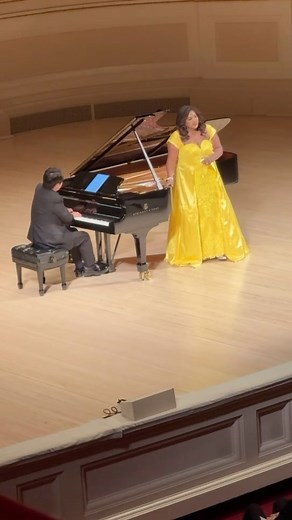 Lang Lang - 郎朗 on Instagram: "Playing at @carnegiehall this week has been so special- Thank you to everyone who came! @angeljoyblue, it was a pleasure to share the stage with you. 💐 #OnTour"