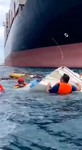 🚨 Terrifying Boat Collision at Sea! 🌊 A small boat collides with a large ship — and what happens next is shocking. The boat is completely destroyed, and the people struggle in the water, desperately calling for help. 💔🚢 Watch this dramatic rescue unfold and remember the importance of boating safety and marine awareness! 🙏 #BoatAccident #ShipCollision #searescue #boatcrash #OceanDisaster #MarineSafety #RescueAtSea #BREAKINGNEWS #viralvideo #RealLifeDrama #boatingsafety #shipaccident #sealife