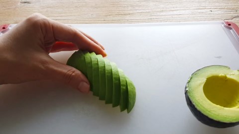 Easy smoked salmon sushi bowl