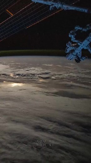 43K views · 367 reactions | Som ET - 83 - Earth - ISS...