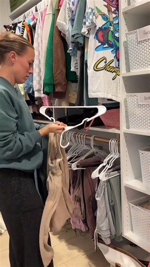 7.2K views · 124 reactions | Join Me For A Realistic Morning In My Life As A Working Mom… And To Put My Day Ahead ☕ Mornings aren’t perfect, but they’re productive. See how I balance work, kids, and getting a head start on the day. #workingmom #momlife #morningroutine #productivitytips #busymom #momgoals #dailyhustle #realmomlife #parentinglife #getthingsdone | Kayzie Weedman | Facebook