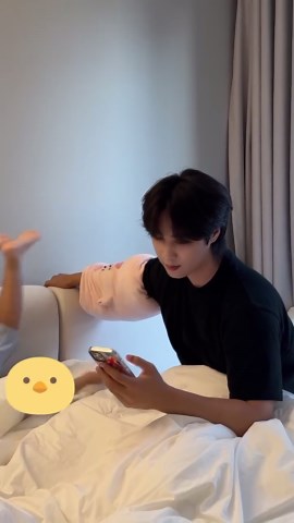 とある日韓家族の日常記録🇯🇵🇰🇷 on Instagram: "育児6年目の韓国人父が娘と遊ぶ方法2"