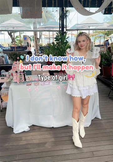 JellyBanana can’t wait for our next project 👀💭 So grateful for this opportunity 🥺🧚🏻‍♀️ Thank you Kak Wisnuu & Manarai beach house for supporting a small business like us 💗🎀✨ #smallbusiness #workshop #decoden #kawaii #bali