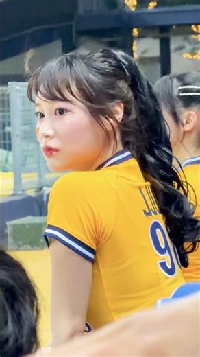 An unbeatable side profile! 🥰 #ParkSunjoo #cheerleader #CTBCBrothers #cheerleader #shorts