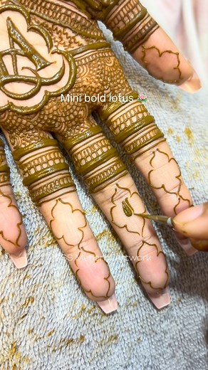 Mini bold lotus tutorial 🪷 @kss_mehendi_artwork 🌿 | KSS Mehendi Artwork