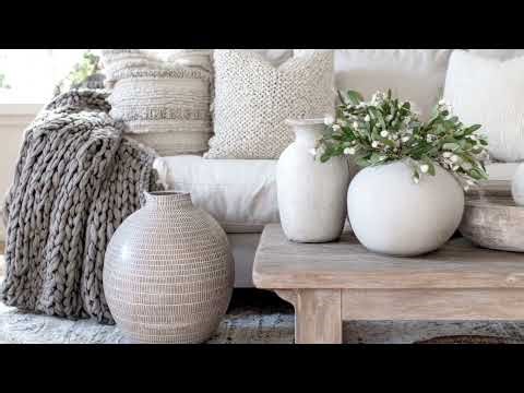 Easy Fall Decor Tips | Magnolia Home Inspired Neutral Living Room Styling for Autumn