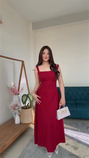 Legalize Dreams | Classic & elegant ✨ 📍Boudha, fulbari The chiya spot, boudha #legalizedreams #longdress #valentinedress #fashion #nepal | Instagram