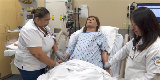 Nebraska Methodist students use simulators to learn how to navigate labor, delivery