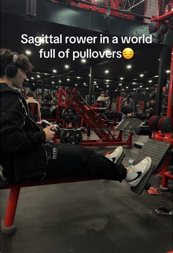 Sagittal Rower vs. Pullovers: A Gym Comparison