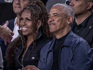 President Barack Obama and Michelle Obama Receive Standing Ovation at NBA All-Star Game - BlackSportsOnline