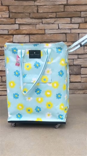 These Simply Southern rolling tote bags are perfect for any occasion!! 🤩🩷 Simply Southern #fashionstyle #supportlocal #shoplocal | DeWayne's