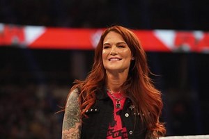 Lita Makes Shock Return On WWE Raw