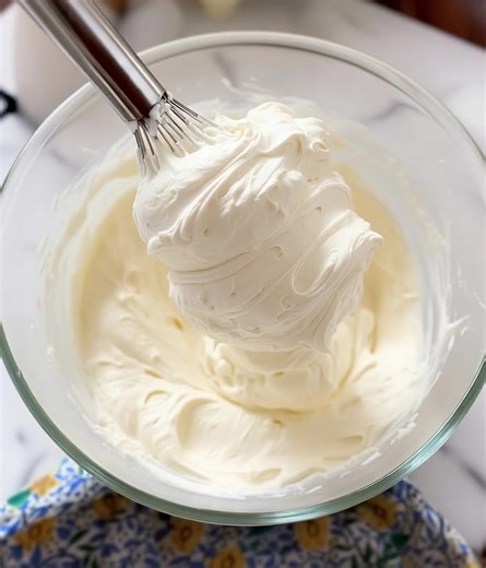 9.7K views | This recipe is super easy and is the most common frosting that is made. You can change it up how you like by adding fruit or food coloring. Recipe in First (c.o.m.m.e.n.t ). | Low Recipes | Facebook