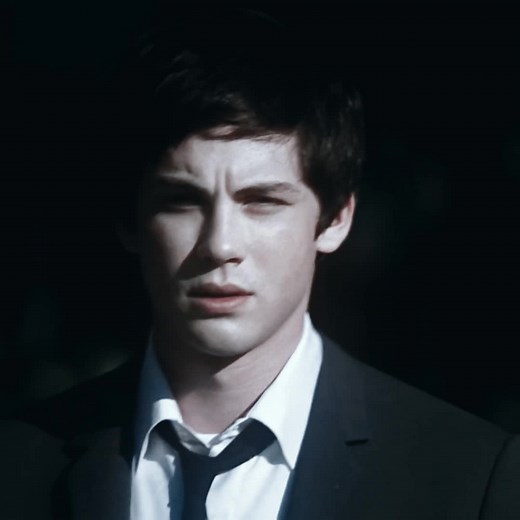 Exploring Logan Lerman's Portrayal of Charlie Kelmeckis in The Perks of Being a Wallflower