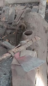 ⚒️Tutorial in making and shaping🔥 🪓 tree feller 🌳 and splitter 🪵 #fypreelsシ゚viralシ #axe #art #blacksmith #unity #tradition | Rodhey Darmawi