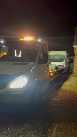 Rob’s Recovery — fast, reliable and fully insured vehicle recovery and transport across the UK. Day or night, breakdown or accident, we’re here to get you and your vehicle home safely. With secure loading, quick response times and professional equipment, your car is always in good hands. Trust experience. Trust safety. Trust Rob’s Recovery. | Rob’s recovery