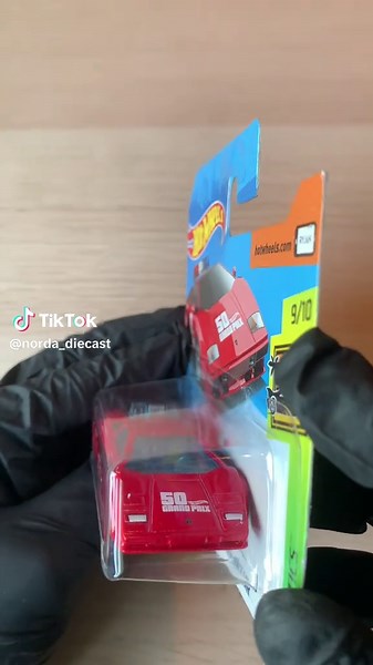 2018 Hot Wheels Lamborghini Countach Pace Car Review