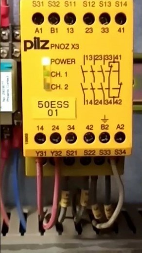 Safety control relay operation||Pnoz X3