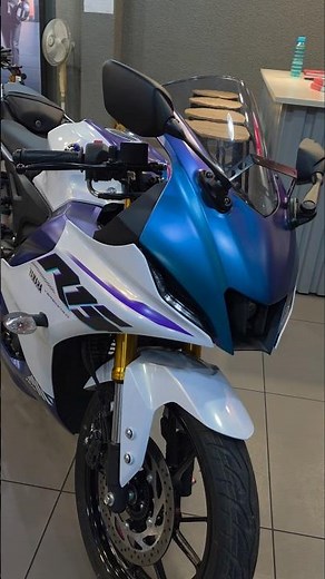 New 2025 Yamaha R15 V4 - Matte White Pearl