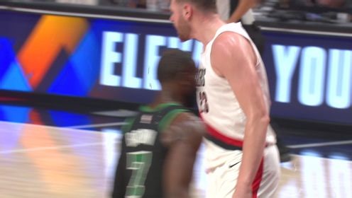 《TOP时刻》29日NBA最佳扣篮 克林根腾空而起暴力重扣诠释篮球美学