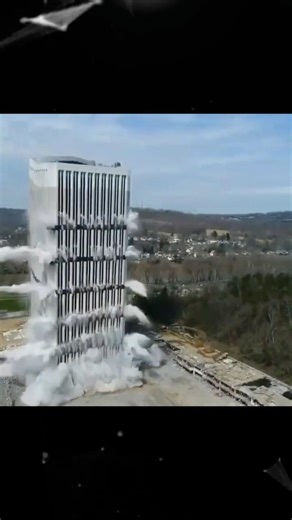 How Engineers Demolish High Rise Buildings Safely. #construction #civilengineering #architecture