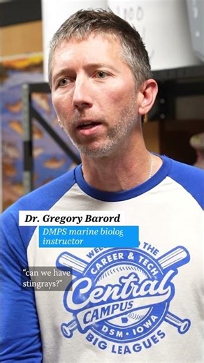 Stingrays, seahorses and crabs, oh my! Peek inside DMPS' marine class