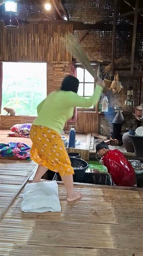 Waking Up in a Bamboo House with an Indoor River 🌿