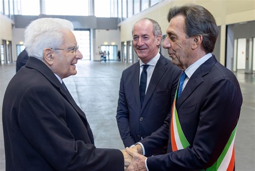 Standing ovation per Mattarella a Padova: "Tutti sono chiamati a costruire la pace"