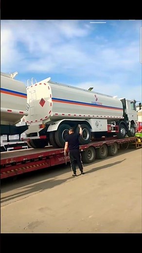 Amazing Excavator Loading Skill Using Ramp | Professional Heavy Equipment Operator