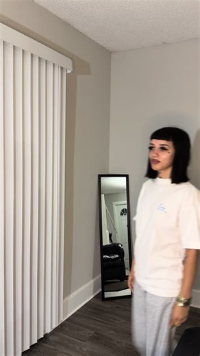 Bold Red Cat Eye Nails for Valentine's Day