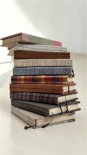 ‎وَرپـــود☀️‎ on Instagram‎: "دفترچه وَرپـــود✨ با پارچه دستبافت کاغذ گرم بالا ۸۰ برگ ۱۱*۱۵"‎